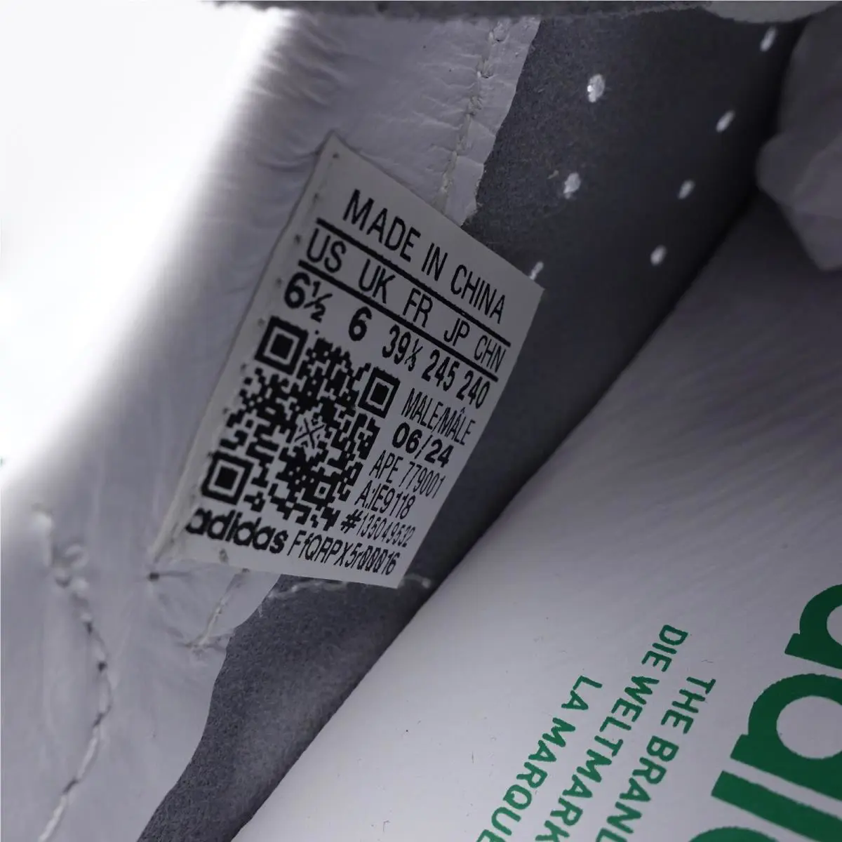 Adidas shoes - adidas Originals Stan Smith Decon - IE9118 - White, Manufacturer: Cloud White/Green/Core White (UPC: 196478508381) 0