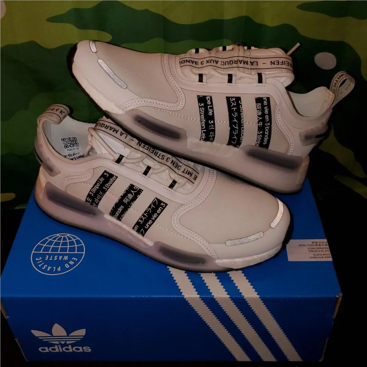 Size 9 Mens Adidas Originals Nmd V3 Shoes Cloud White Core Black Sneakers - White