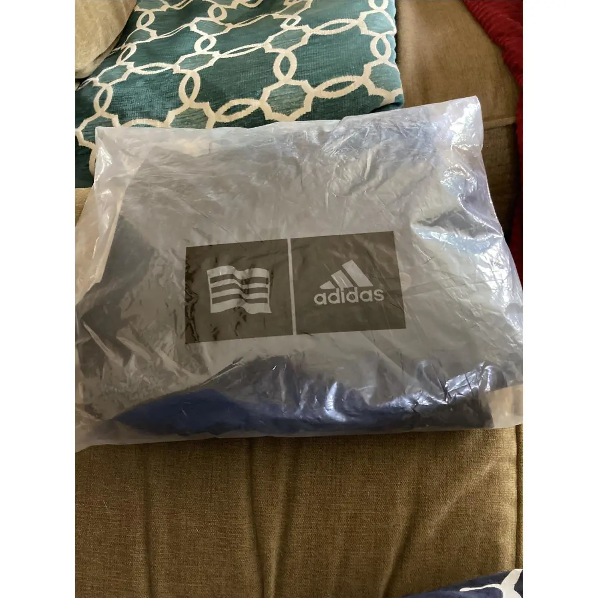 Adidas clothing - Tech - Tech - Black (UPC: 098090873048) 3
