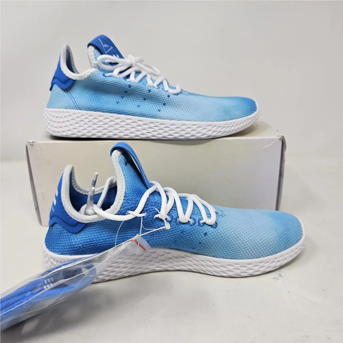 Adidas shoes - Pharrell Williams Hu - Pharrell Williams - CQ2300 - Blue 0