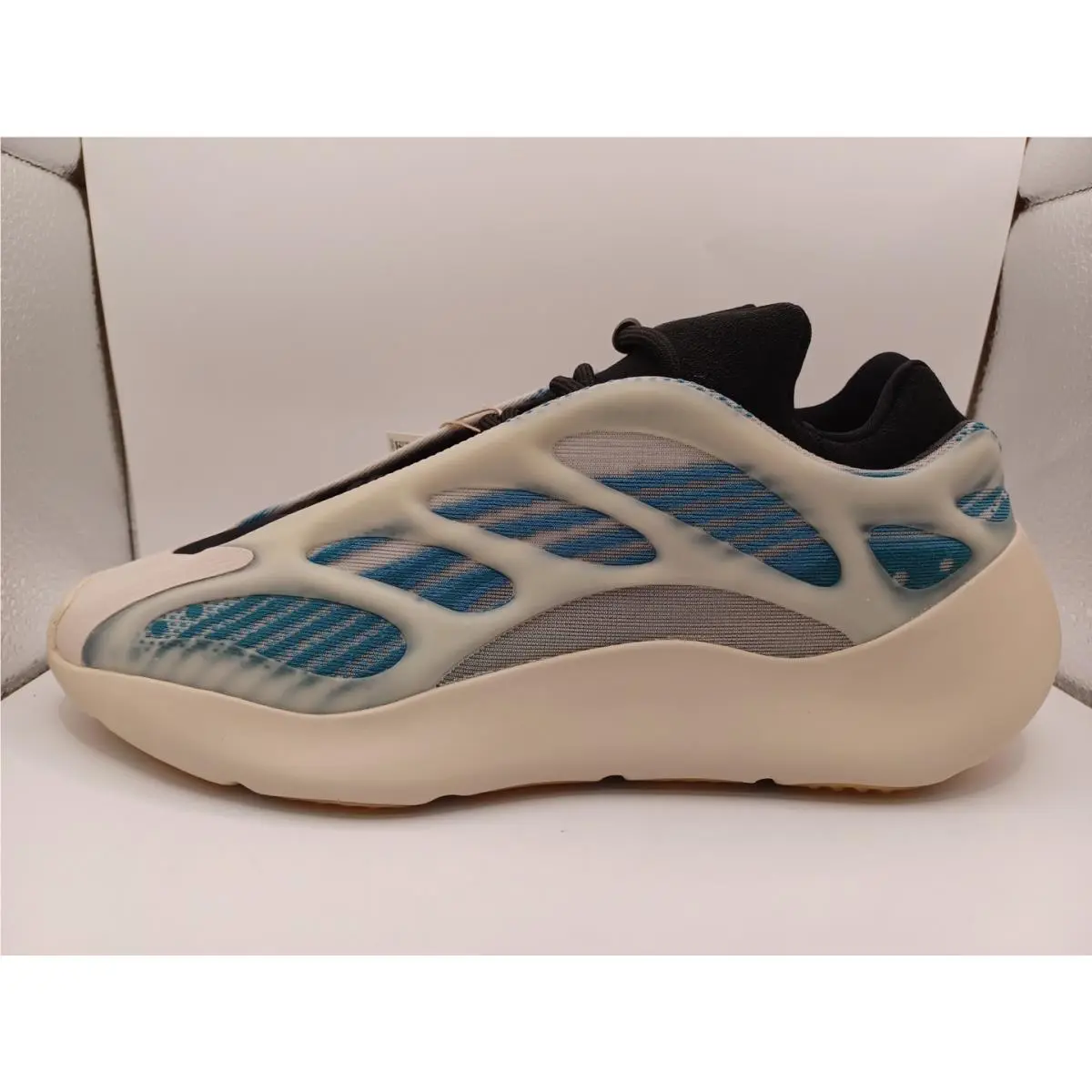 Adidas shoes - adidas Yeezy 700 V3 - Yeezy - GY0260 - Multicolor 3
