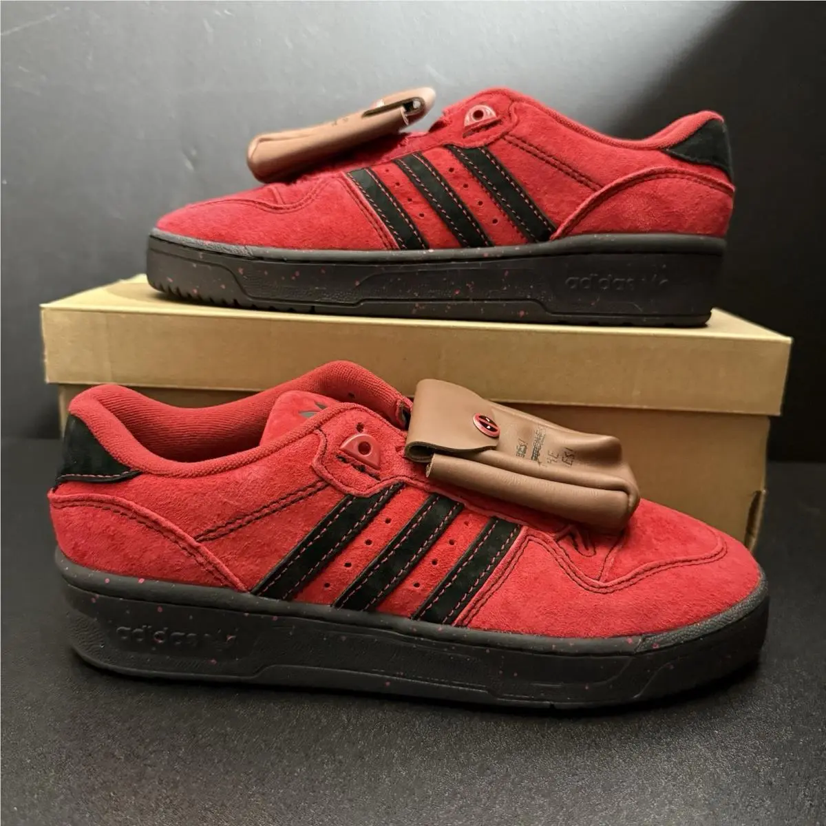 Marvel x Adidas Deadpool Men’s Size 8 Rivalry Low Shoes Red Pouch JR2480