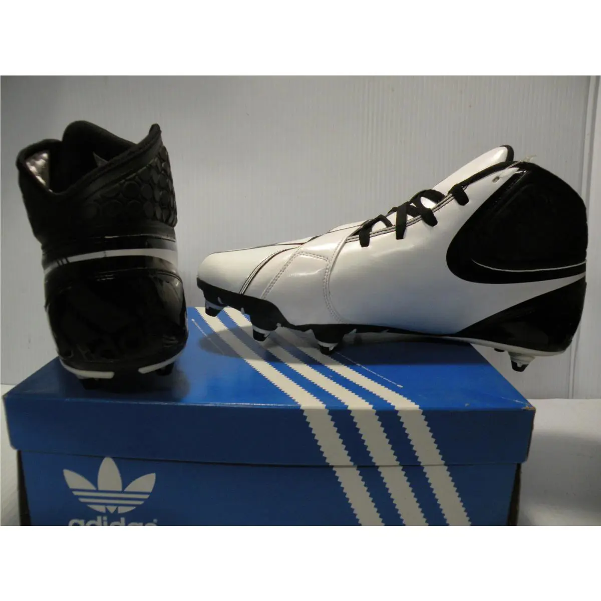 Adidas shoes - WHITE/BLACK - G20575 1