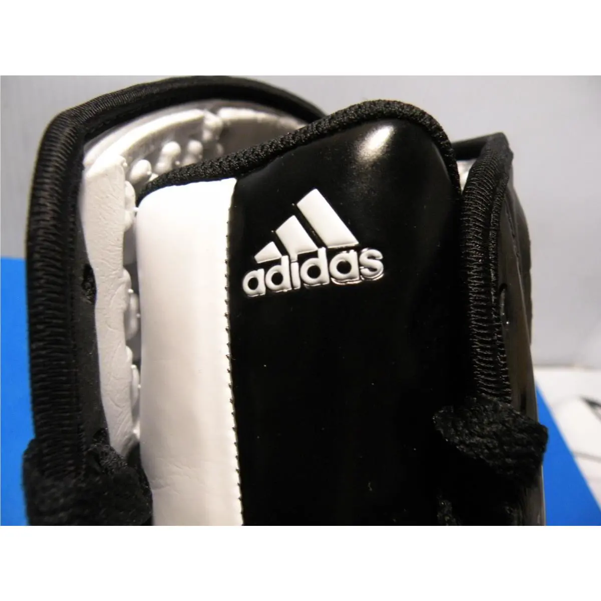 Adidas shoes - WHITE/BLACK - G20575 2