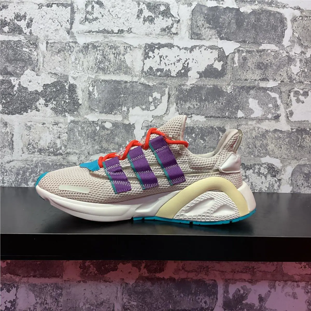 Adidas shoes - adidas Lxcon - Lxcon - EE7403 - Beige 0