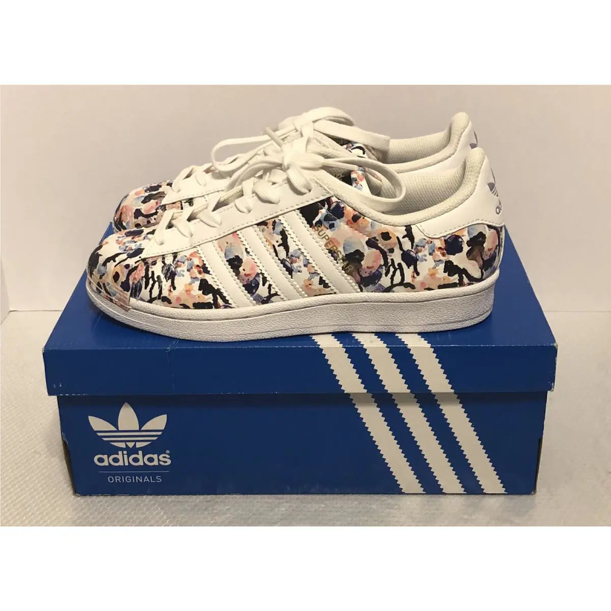 Adidas Superstar J Floral Size 4 BB0351 -new In Box