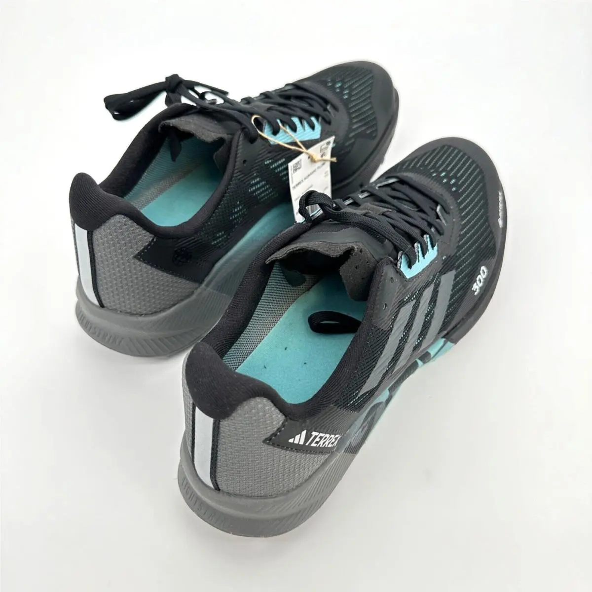 Adidas shoes - HR1145 001 - Gray 1