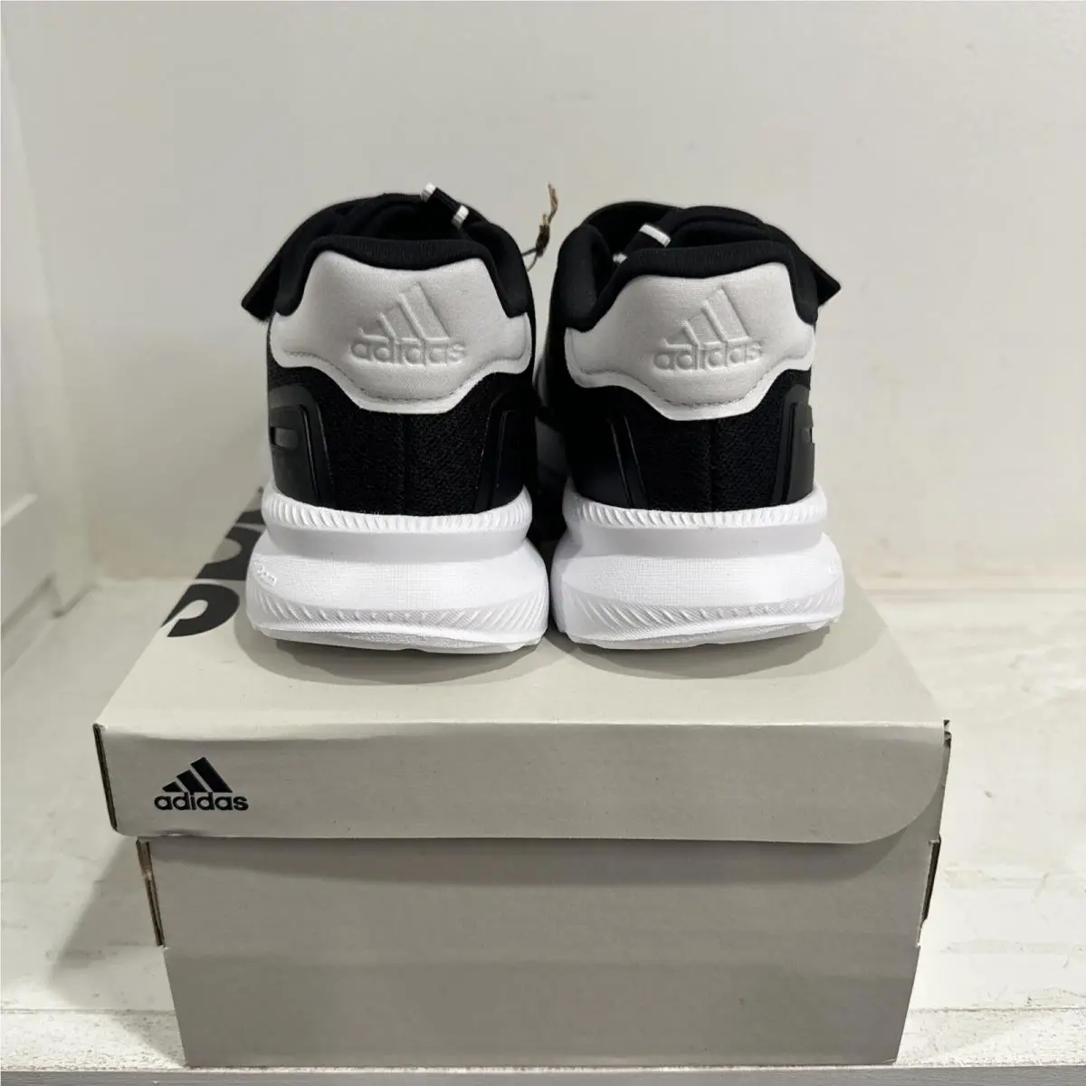 Adidas shoes - Black/White/Black 1