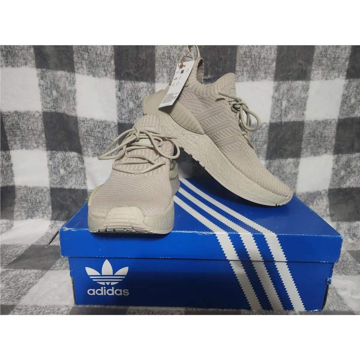 Adidas Women’s Athletic Sport Sneaker - Wmns SZ 11 US Men SZ 9.5 US