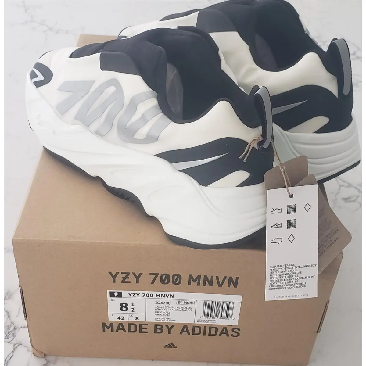 Adidas Yeezy Yzy 700 Mnvn IG4798 Laceless Analog -size 8.5 US