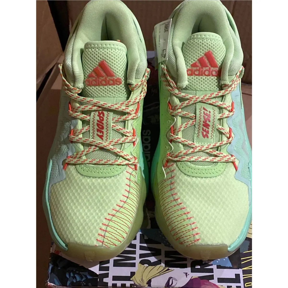 Adidas x Marvel Don Issue 2 Spidy Sense Mens Glow Mint Basketball Sneaker sz 3.5