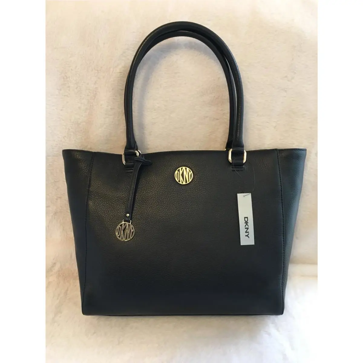 Dkny Ego Soft Leather Tote Shopper Color- Black