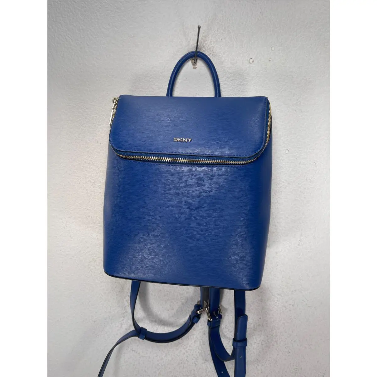 Dkny Donna Karen York -NWT-$198.00 Blue Ribbon Best Now