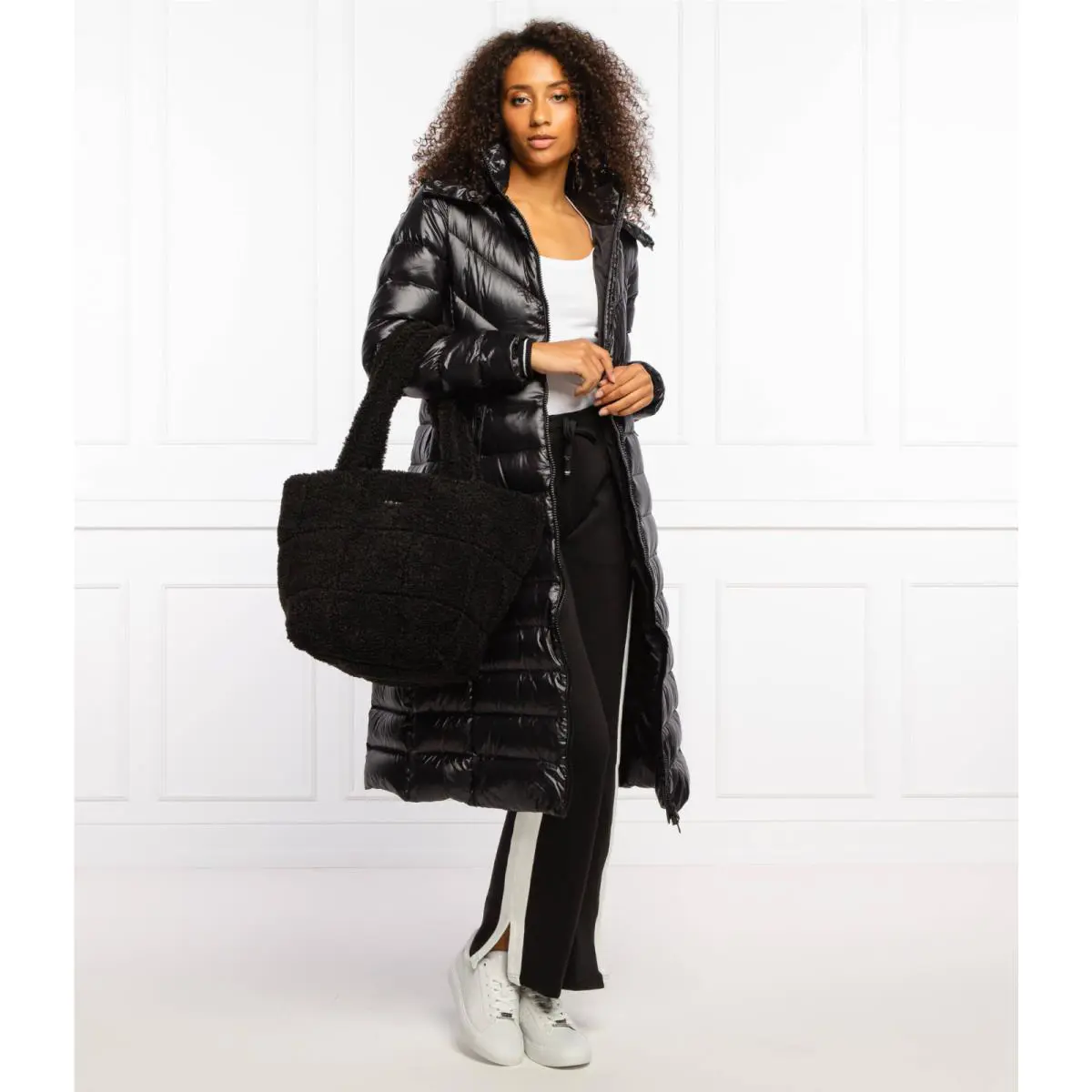 Dkny Poppy Sherpa Large Tote Bag Color Black