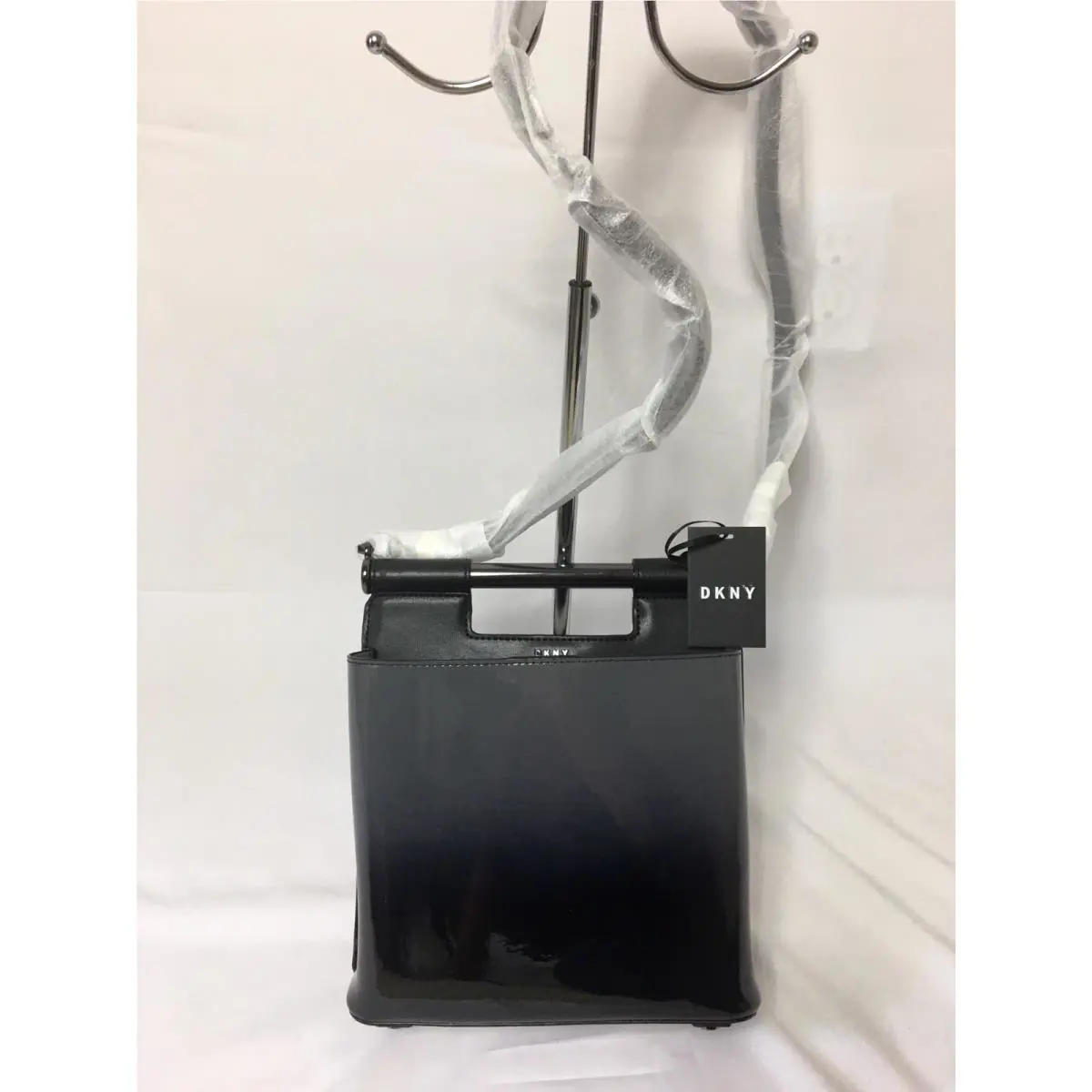 Dkny Ursa Small Bucket Bag Warm Greysilver