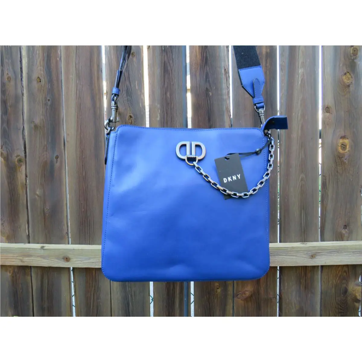 Dkny Linton-messenger Blue Crossbody