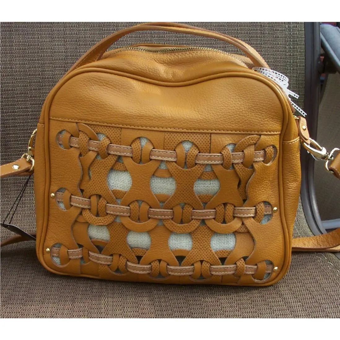 Dkny Aleanto Italian Leather Hand Bag w/ Shoulder Strap For Her