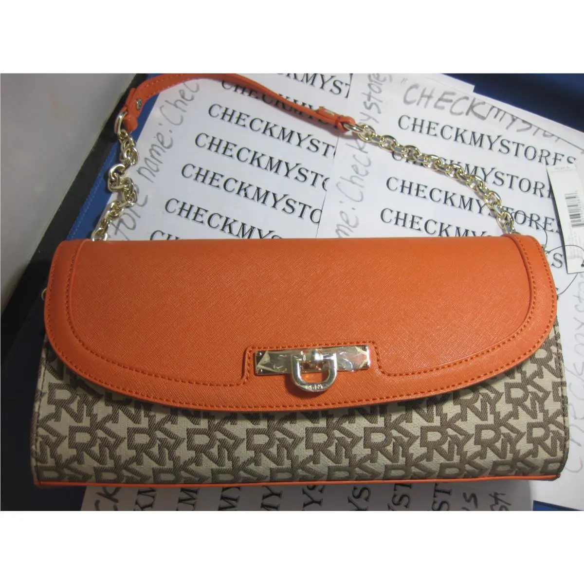 New Dkny Womens T C Saffiano Chino Orange Gold Chain Latch Flap Purse Handbag
