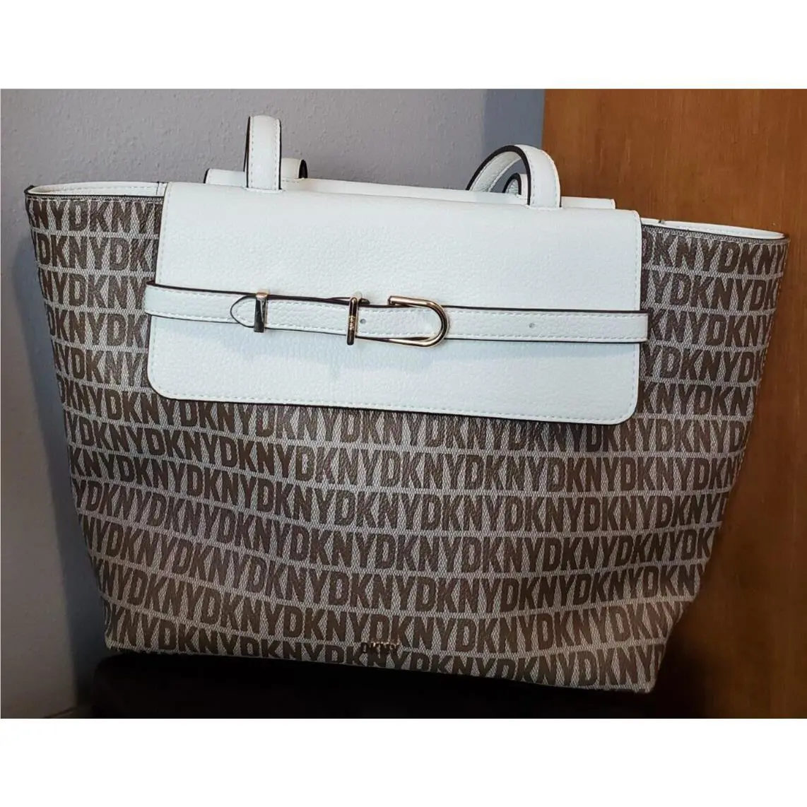 Dkny Penelope Medium Tote Logo Brown White