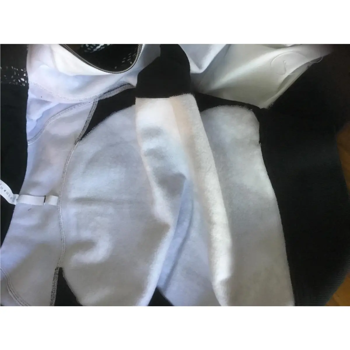 Lululemon clothing - SMWK/BLK 4