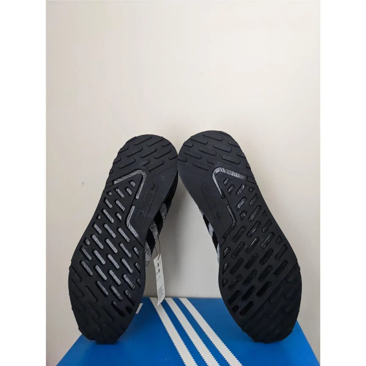 Adidas shoes - Adidas - Black/White 3