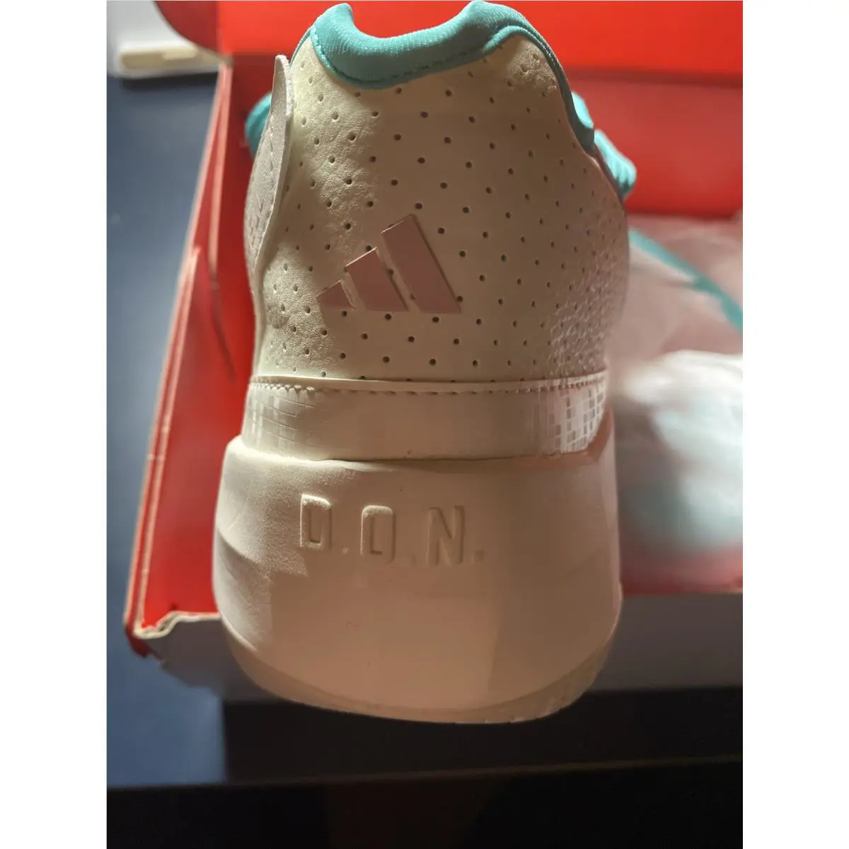 Adidas shoes - adidas D.O.N. Issue - Issue - LRI16 - PANTON TAUMET WHITE (UPC: 195748472315) 2