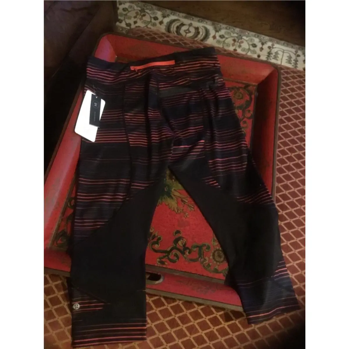 Lululemon clothing - DSJU/BLACK 1