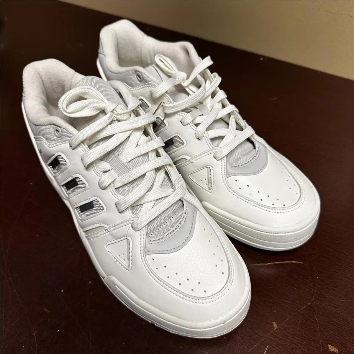 Adidas shoes - Beige 2