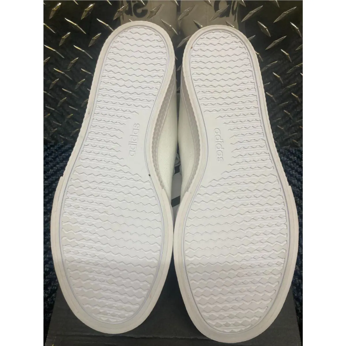 Adidas shoes - Cloud White 3