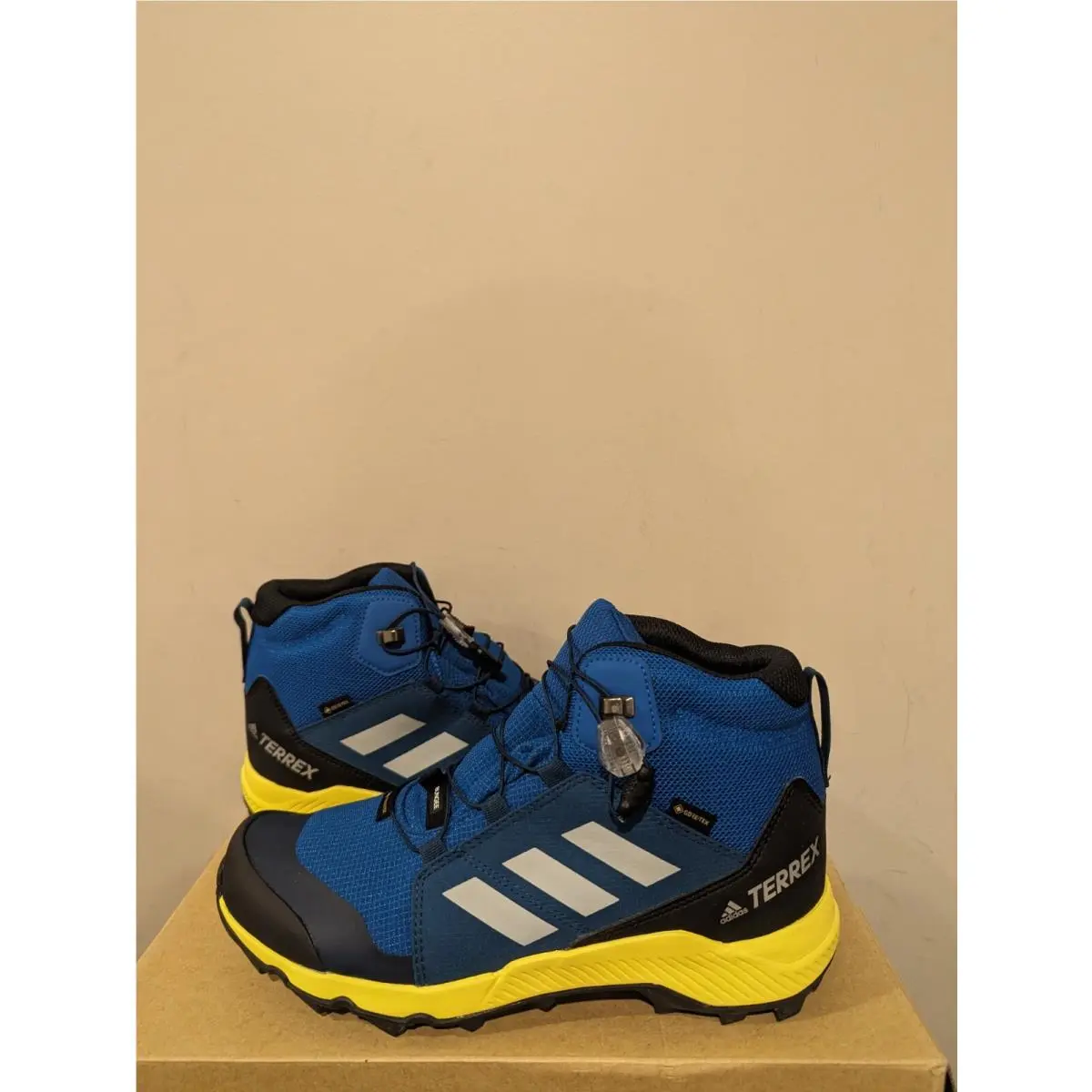 Adidas Outdoor Kids Terrex Hyperhiker Mid Shoes Size 6