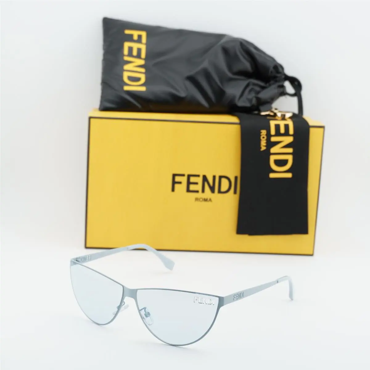 Fendi FE40138U 85V Blue/blue 62-11-135 Sunglasses