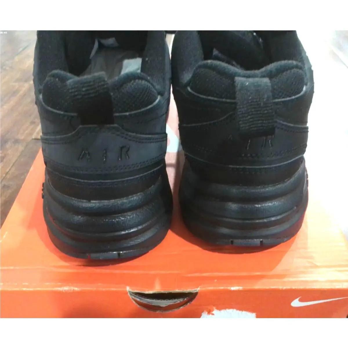 Nike shoes - Nike Air Monarch - Air Monarch - Black 3