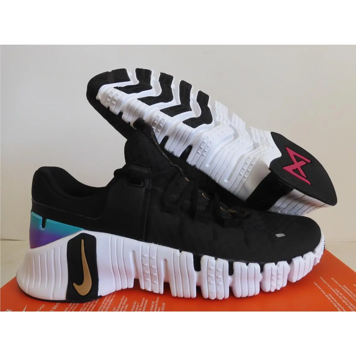 Nike Free Metcon 5 Premium Black-gold Womens SZ 13/ Mens SZ 11.5 FB7149-001