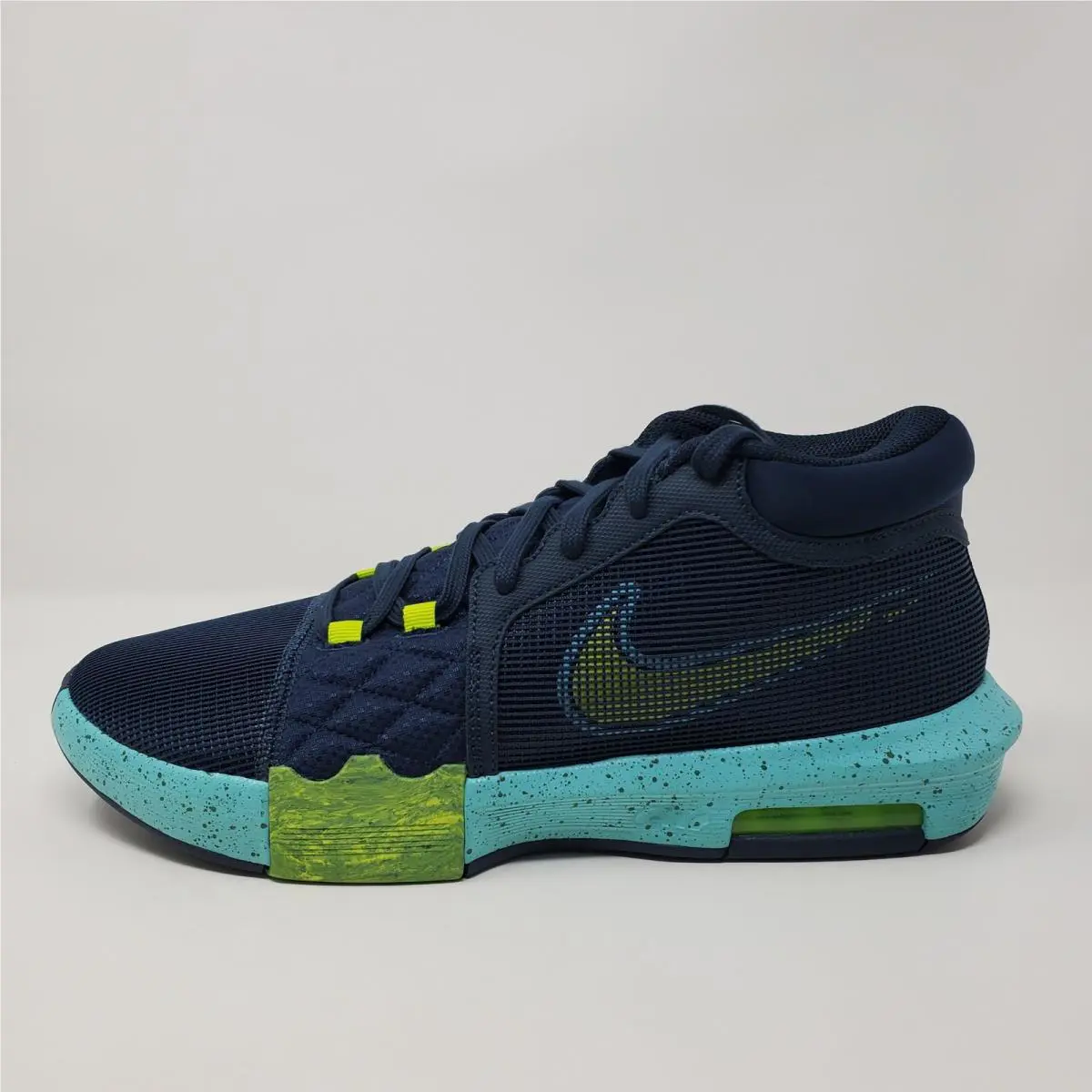 Nike shoes - LeBron Witness 8 - LeBron Witness - FB2239-402 - Blue 3