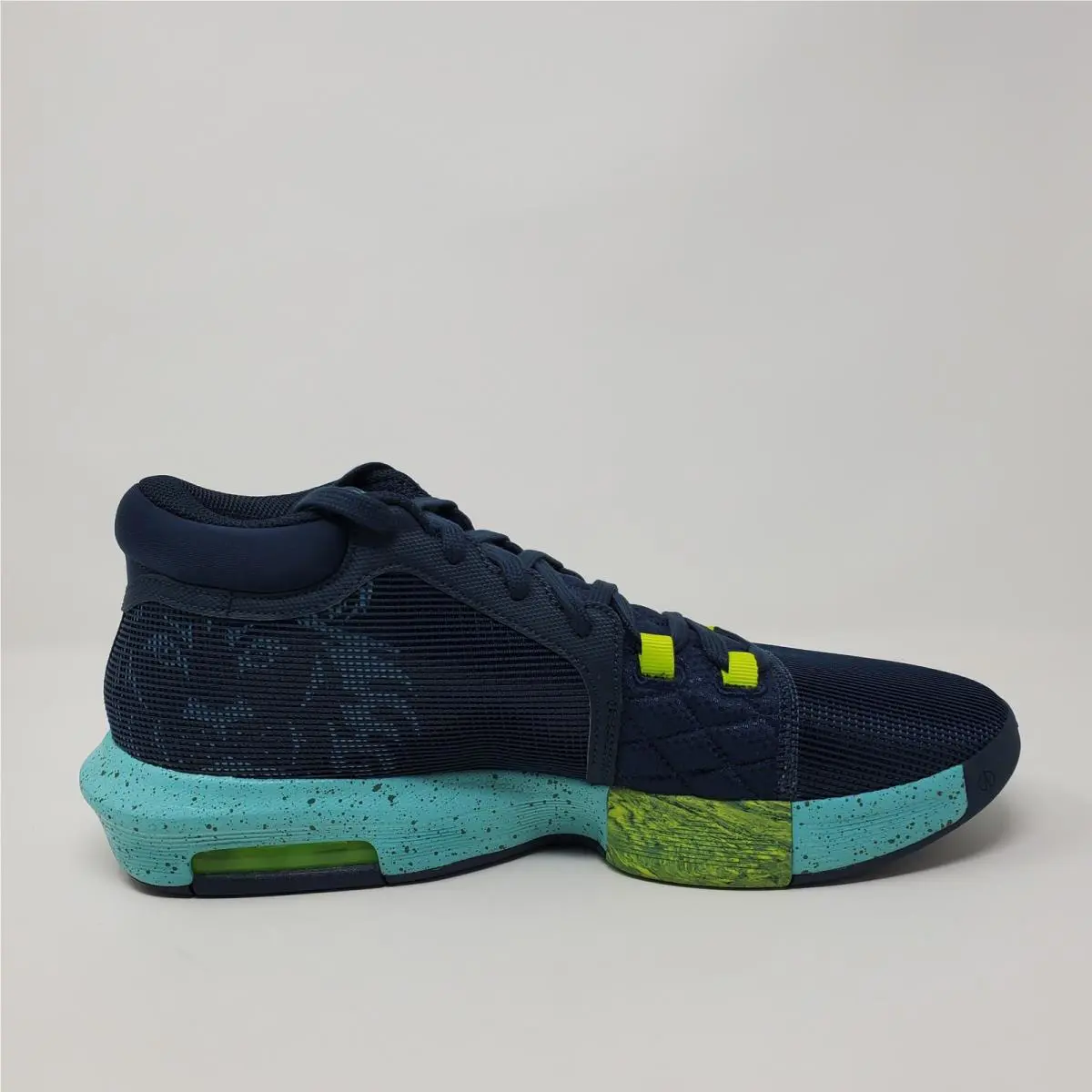 Nike shoes - LeBron Witness 8 - LeBron Witness - FB2239-402 - Blue 4
