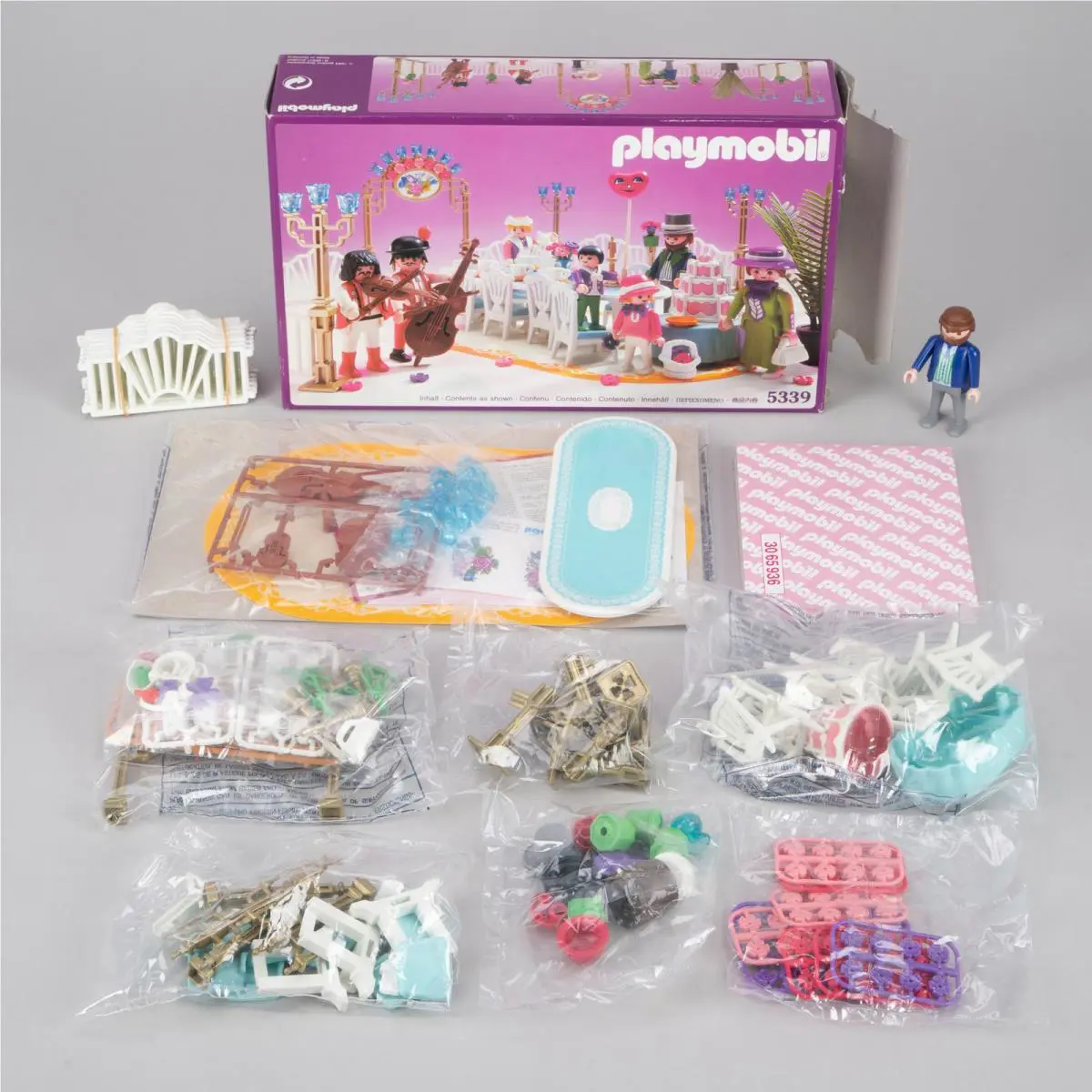 Victorian Wedding Reception Parts w/ Box 1 Figure Set 5339 by Playmobil