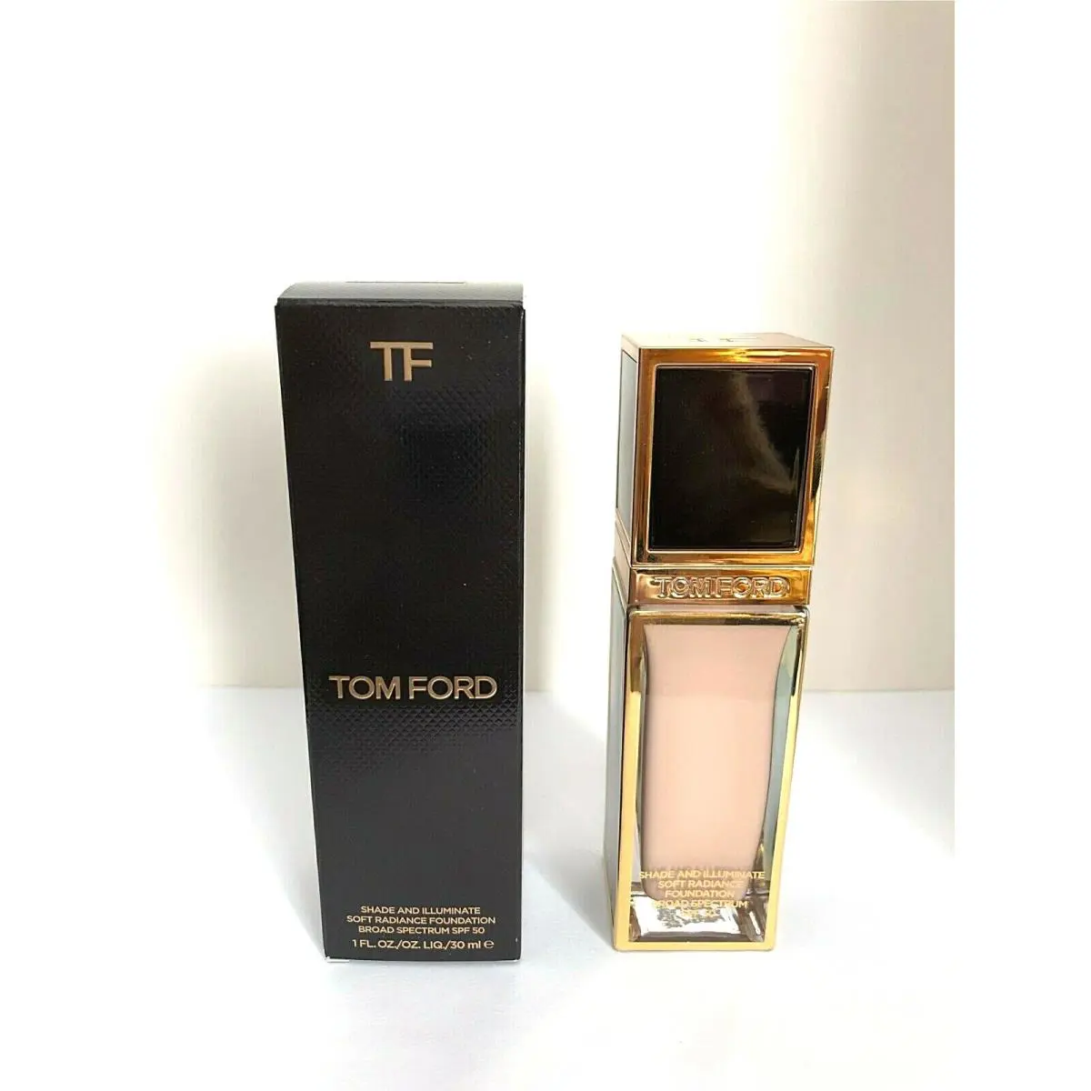 Tom Ford Shade and Illuminate Soft Radiance Foundation SPF50 0.5 Porcelain 1 oz