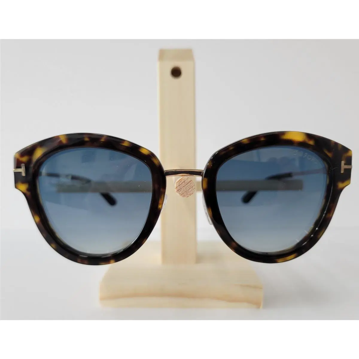 Tom Ford Mia TF-574 Women`s Sunglasses Havana 52P