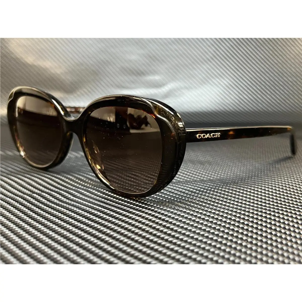 Coach HC8289 558313 Tortoise Glitter Round Women`s 53 mm Sunglasses