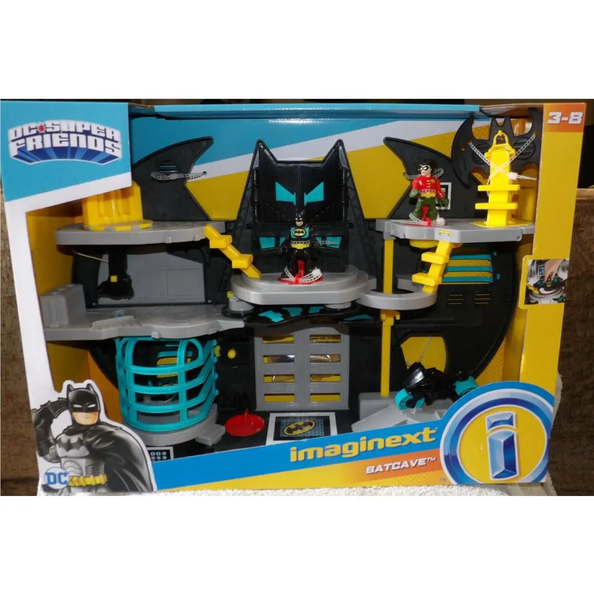 Imaginext DC Super Friends Batcave with Batman Robin Figures 2019