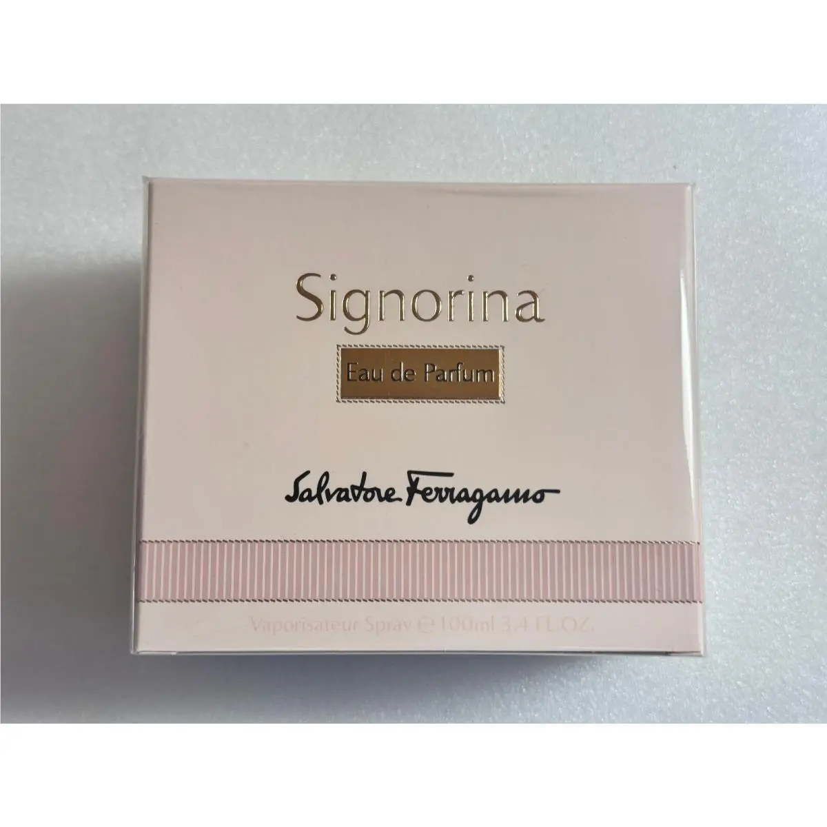 Salvatore Ferragamo Signorina 3.4 oz Eau De Parfum Spray