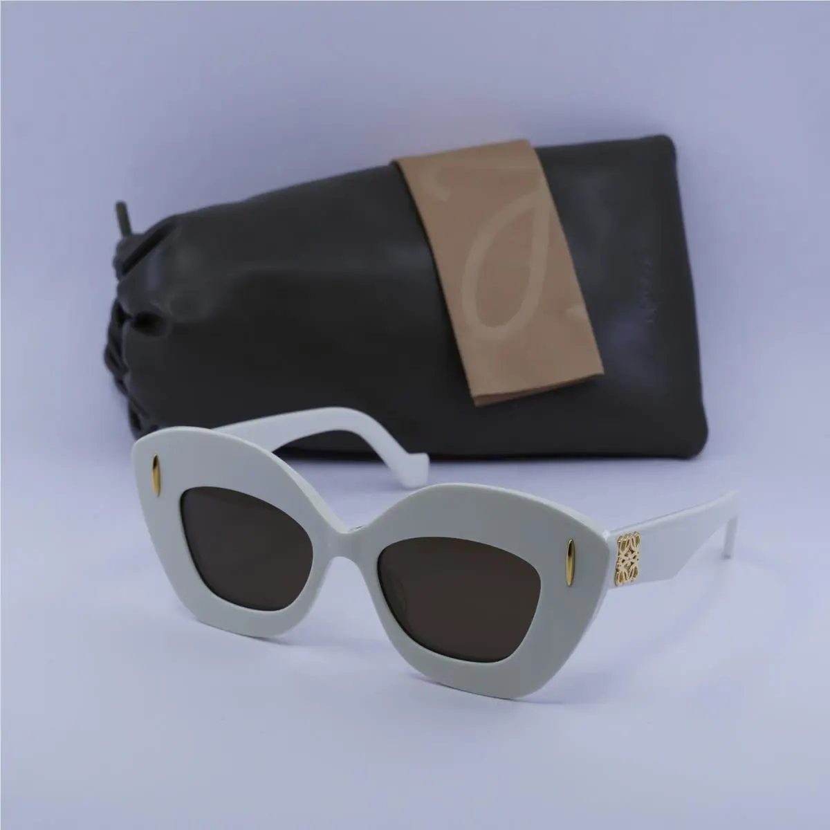Loewe LW40127I 25E Ivory/brown 48-18-140 Sunglasses