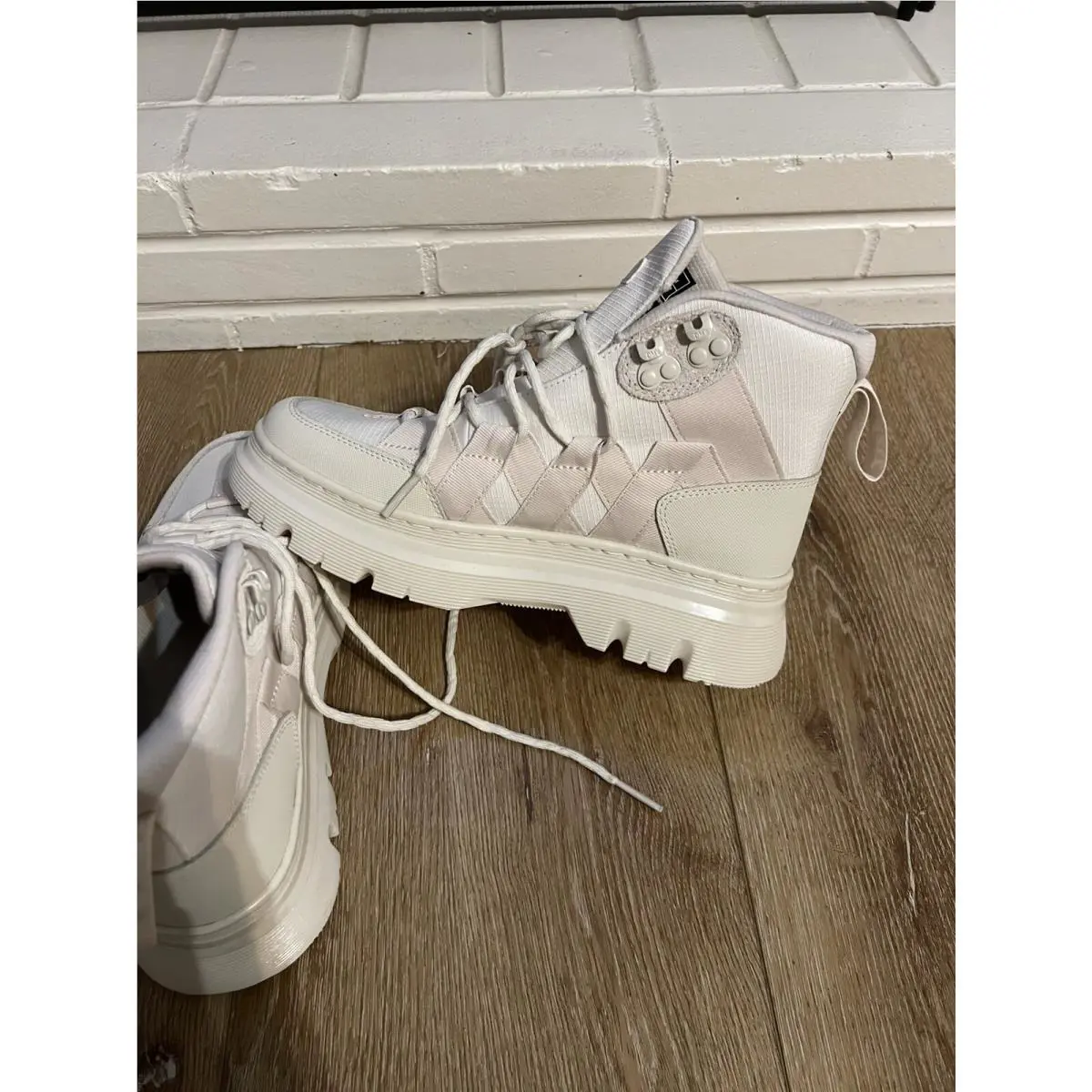Dr. Martens shoes - Dr. Martens LA004-KV05Y - Martens - KV04Y - Bone White 4