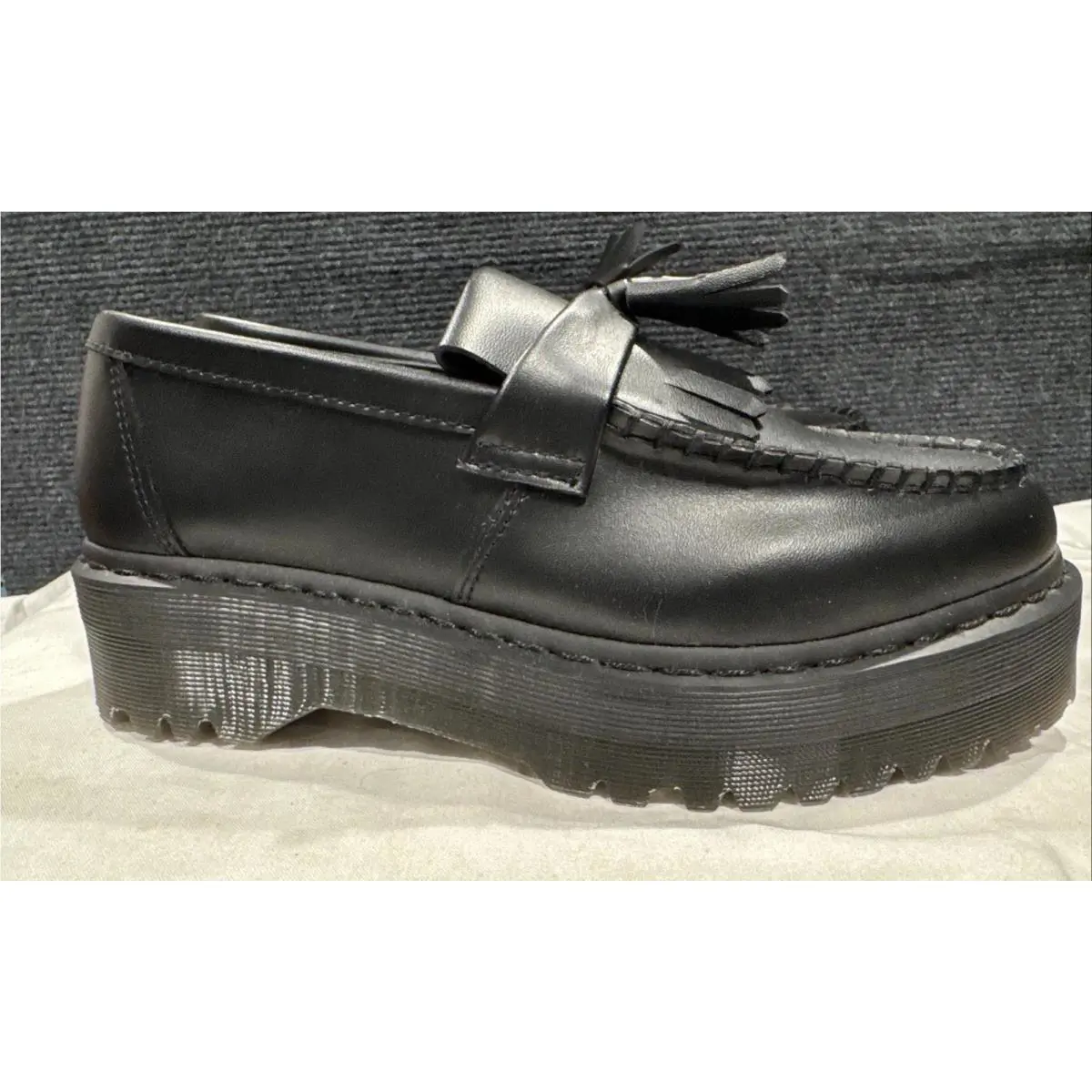 Dr. Martens shoes - Doc Marten V Adrian Quad Mono - Black 2