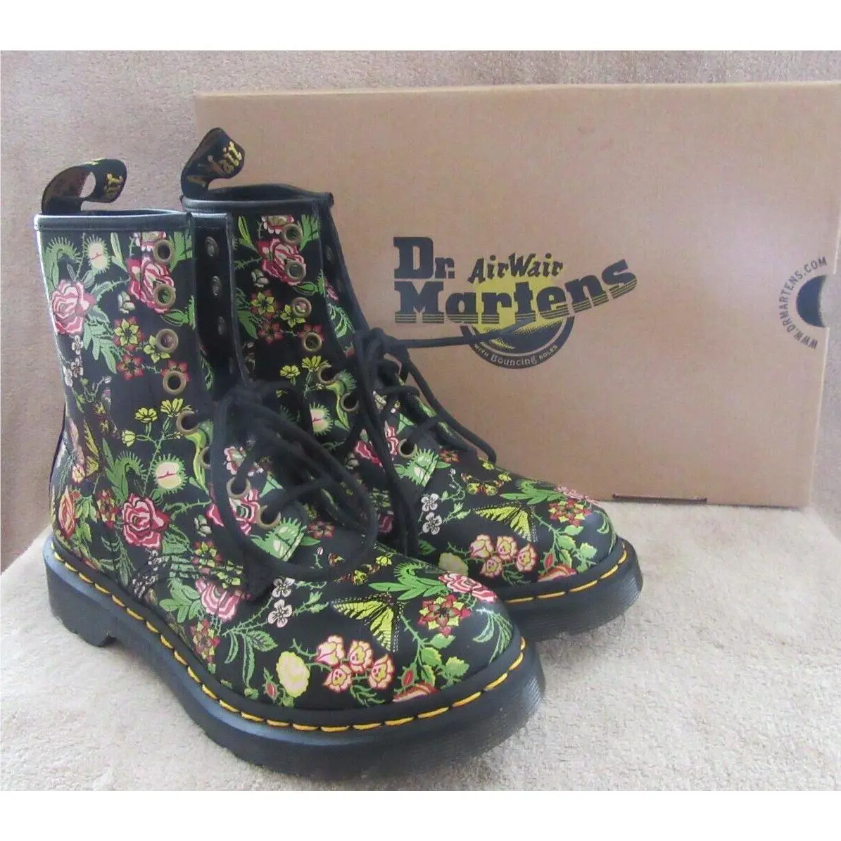 Dr. Martens shoes - Dr Martens Bloom Backhand - Bloom Backhand - Black (UPC: 190665452457) 2