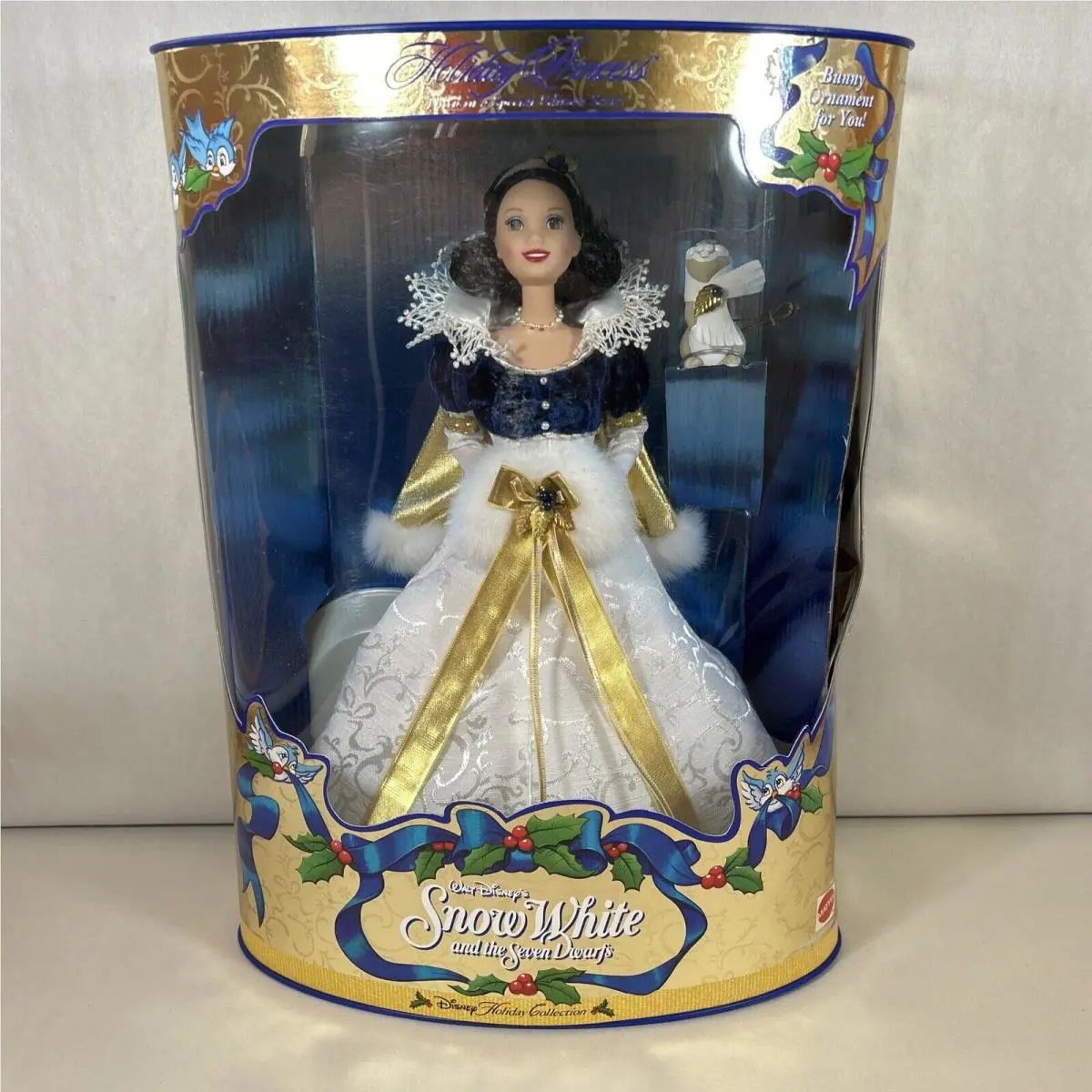 Vintage 1998 Snow White Holiday Princess Third in Disney Special Edition Series