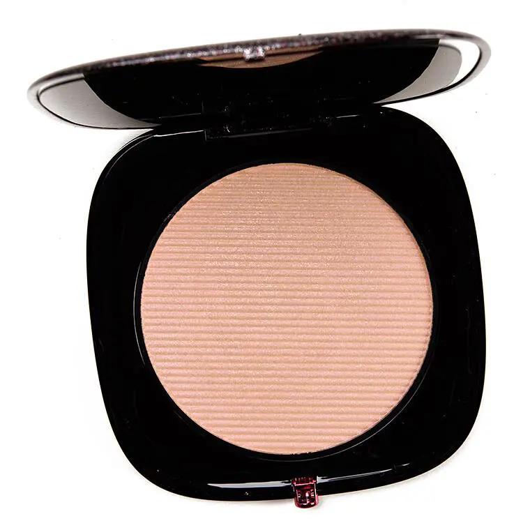 Marc Jacobs: O Mega Glaze All-over Foil Luminizer. Asst. Colors. Now