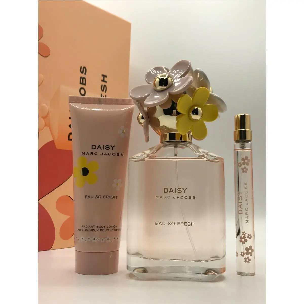 Marc Jacobs Daisy Eau So Fresh 3pc Women Perfume Edt Spray 4.2 oz Lotion 2.5 oz Mini Spray