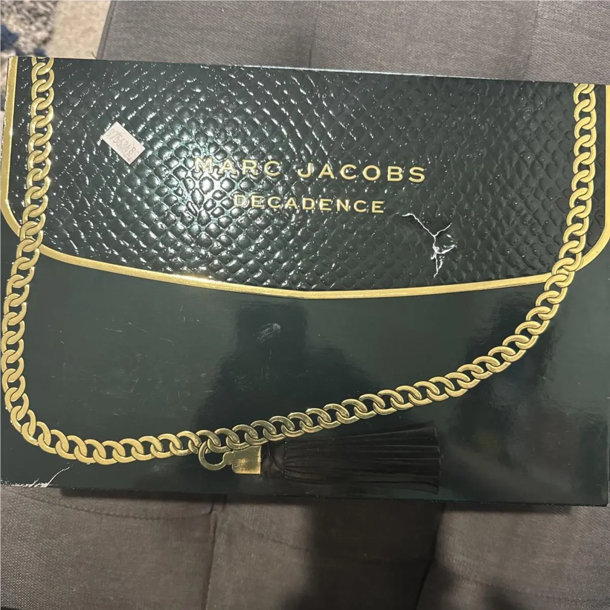 Marc Jacobs Decadence 3 Pc Gift Set with 3.4 Oz Edp/2.5 Ozlotion/2.5 Oz Gel A