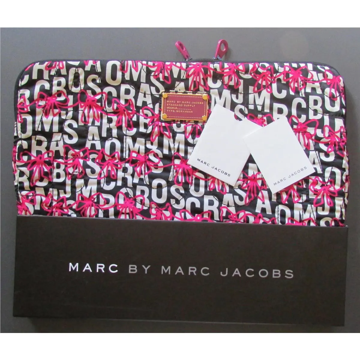 Marc By Marc Jacobs Laptop Sleeve Bag Quilted Pretty Nylon Pink Bows Logos